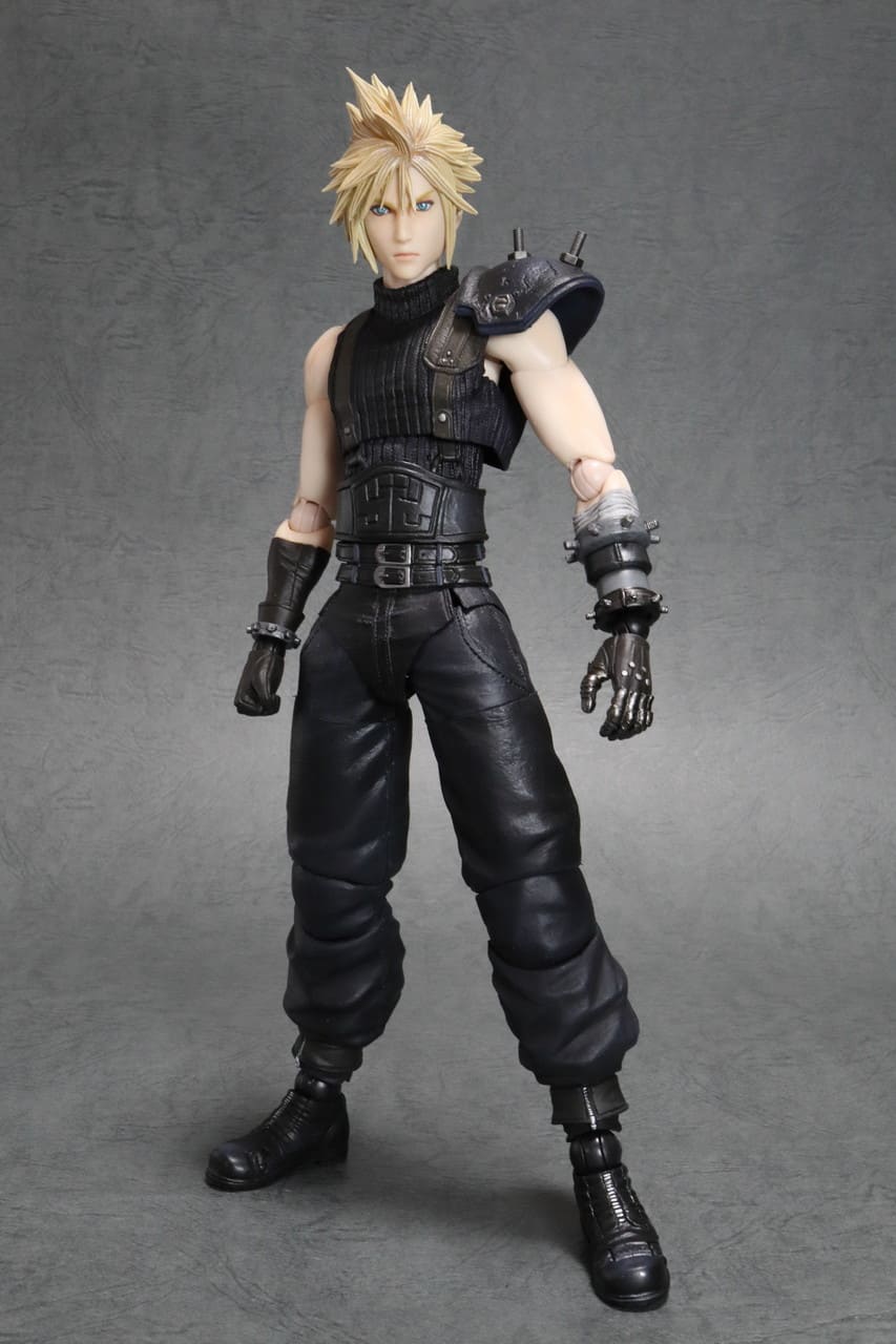 FINAL FANTASY VII REMAKE PLAY ARTS 改 クラウド・ストライフ