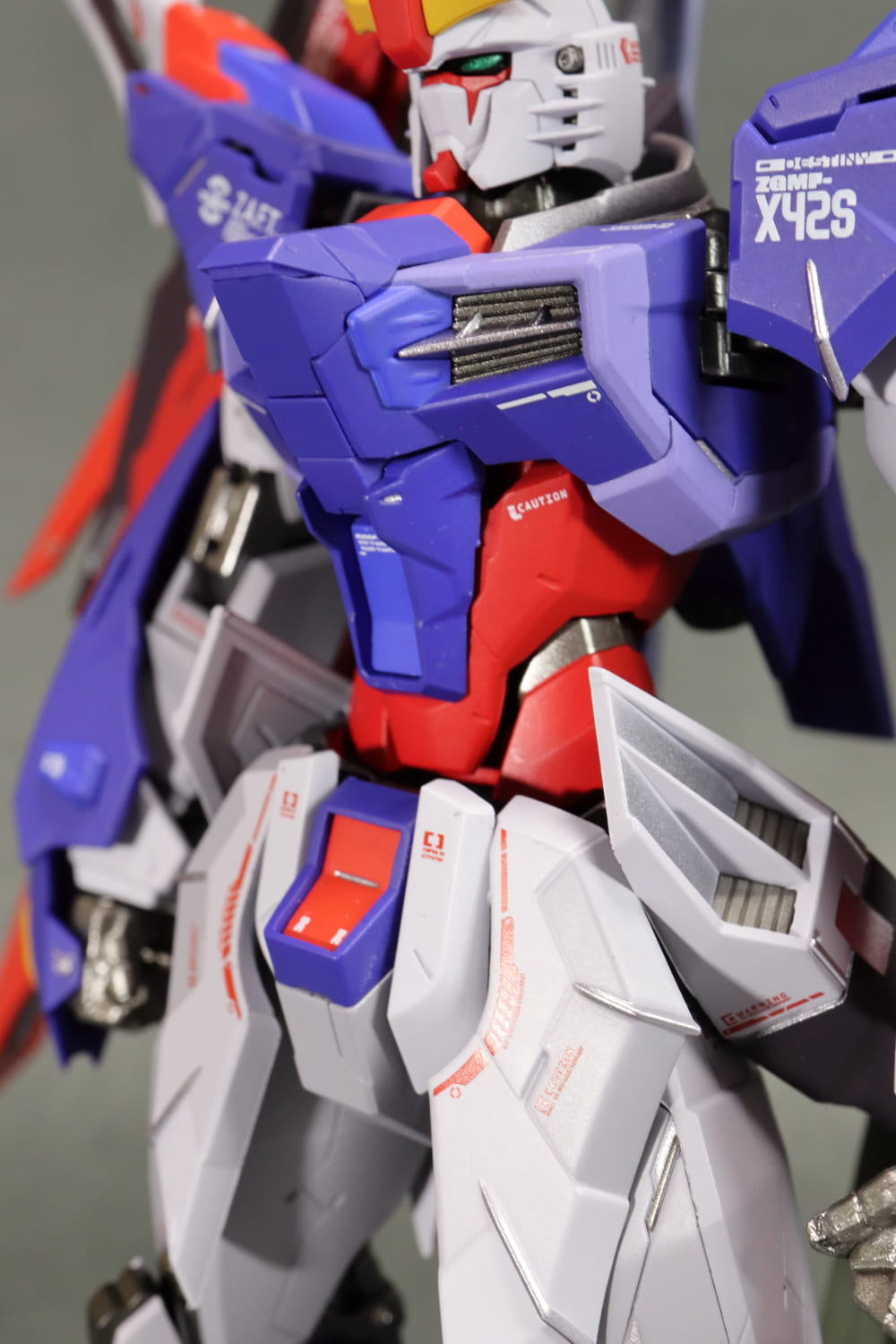 新品 ディスティニーガンダム（SOULREDver） プラモデル