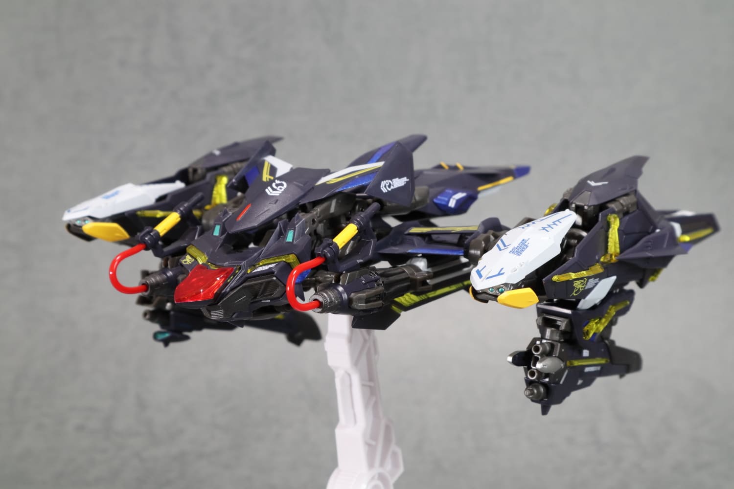 100%新品正規品 METAL BUILD ライトニングストライカー メタルビルドの