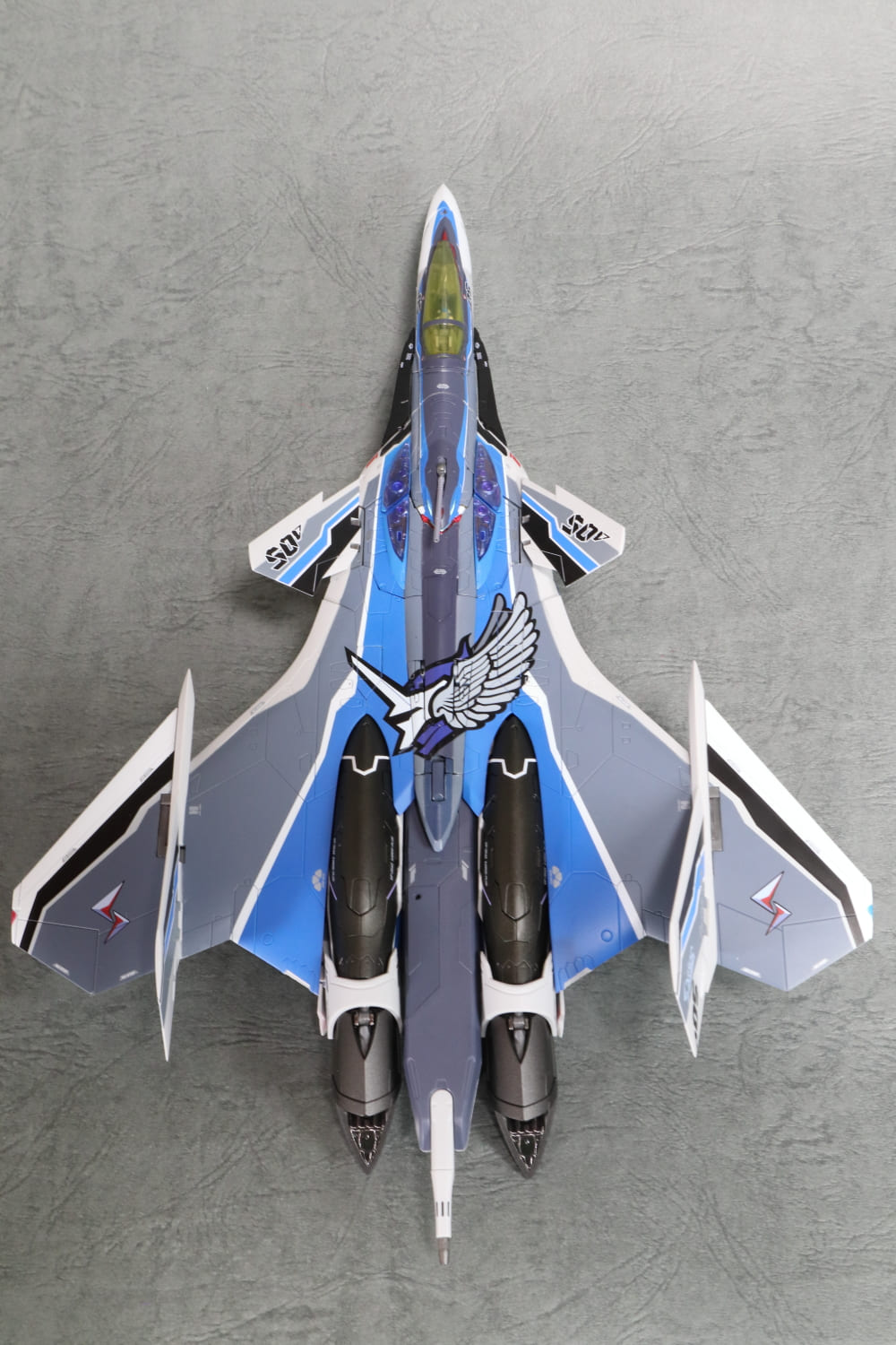 【未着用品】 DX超合金マクロス.VF-31AX。カイロス.プラス。 キャラクターグッズ
