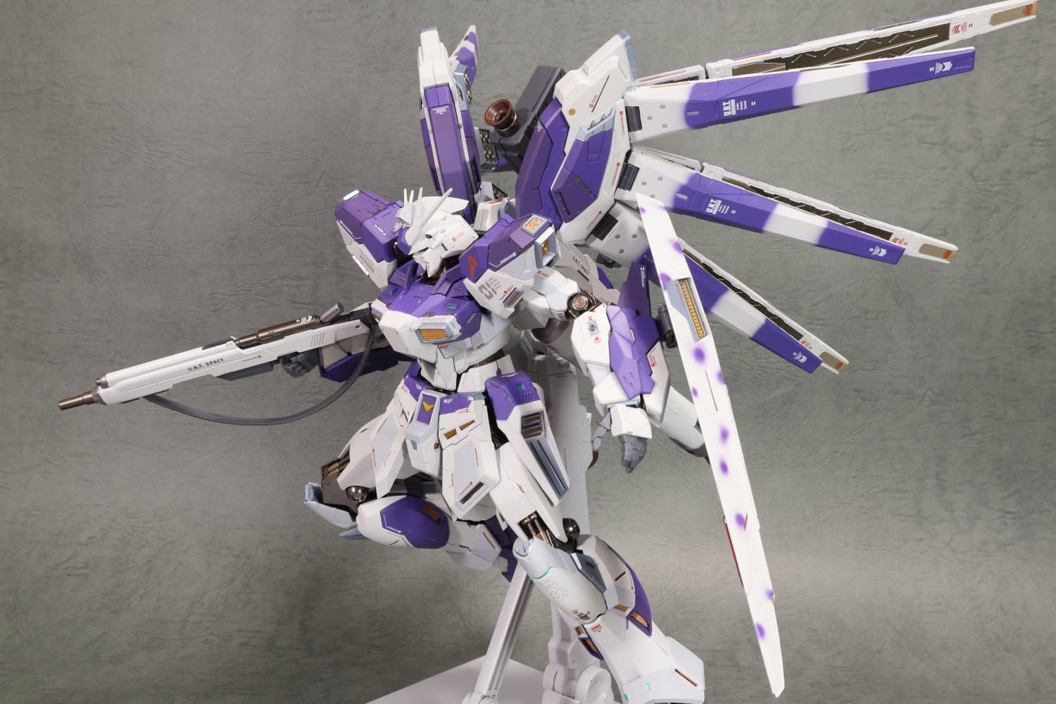 購入ネット METAL BUILD Hi-νガンダム メタルビルド ハイニュー GUNDOM