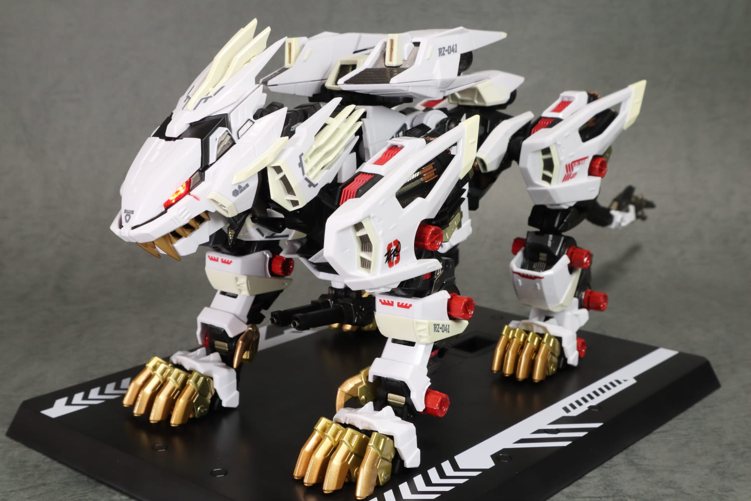 新品 超合金 ZOIDS RZ-041 ライガーゼロ 再販 - フィギュア