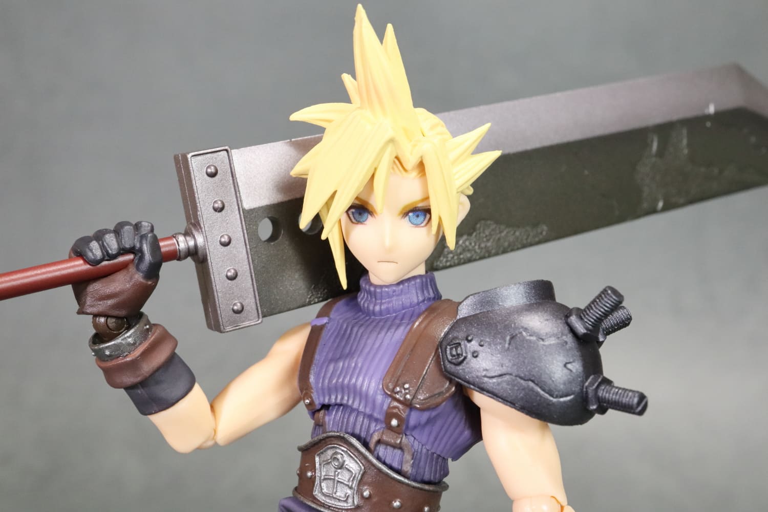 FINAL FANTASY VII クラウド・ストライフ BRING ARTS Amazon.co.jp: ファイナルファンタジーVII ブリングアーツ